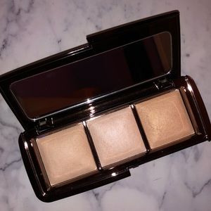 Hourglass Ambient Lighting Palette